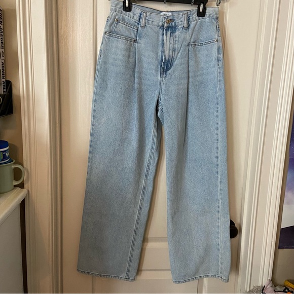 NWOT Light Wash High-Waisted Forever 21 Jeans - Picture 6 of 14